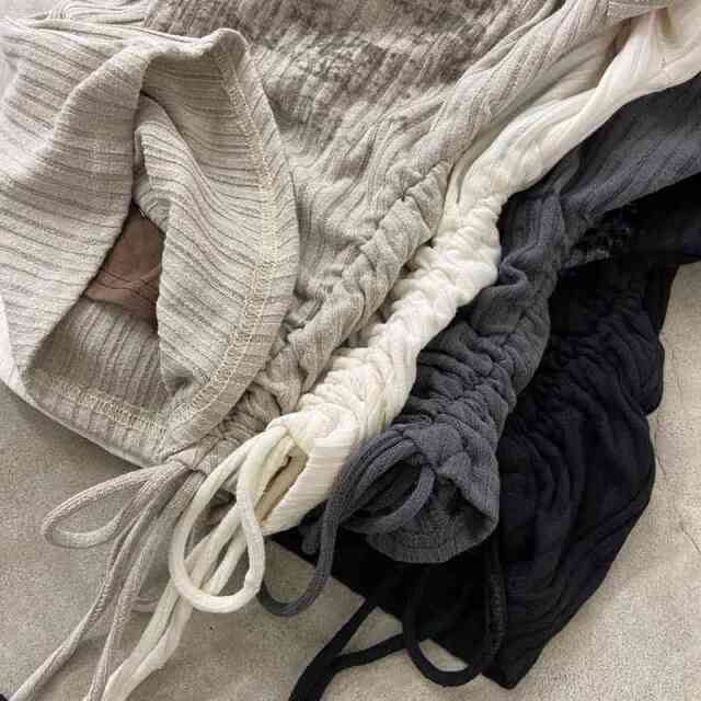 アンサンブル風ロゴサイドドロストトップス