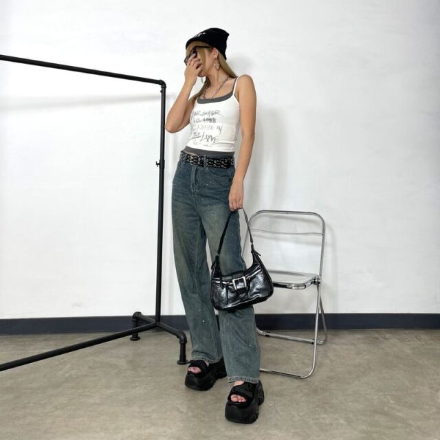 アンサンブル風ロゴタンクトップ