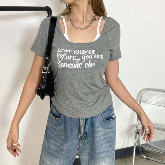 ロゴアンサンブル風サイドドロストTシャツ