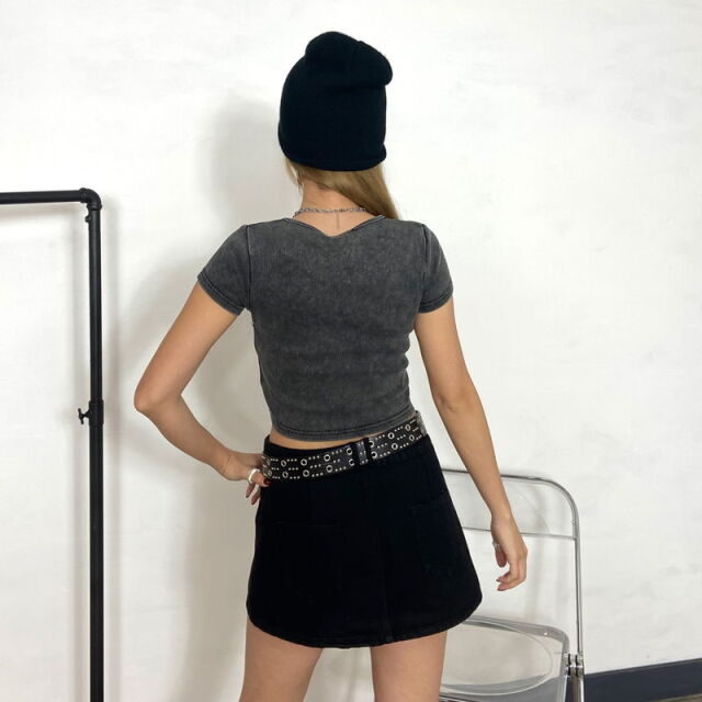 リブZIPショートトップス
