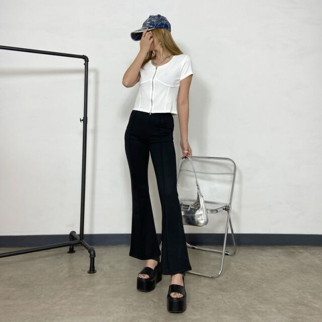 リブZIPショートトップス
