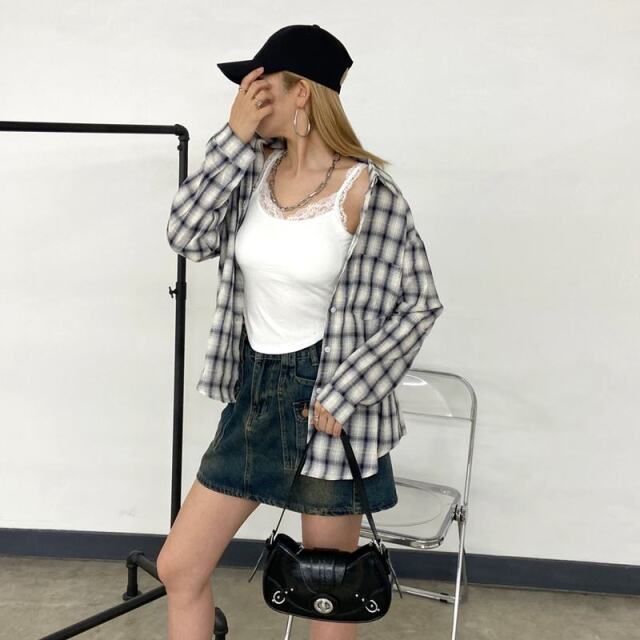 チェックシャツ