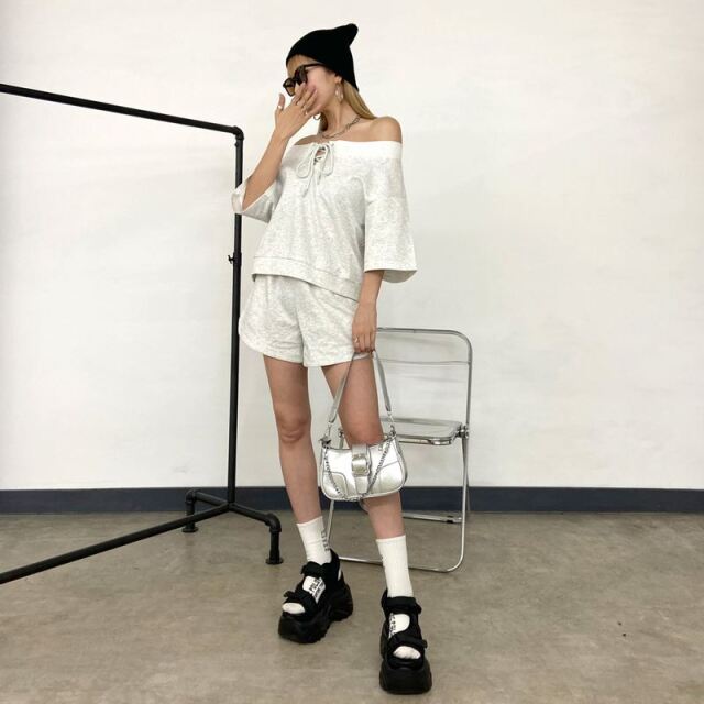 セットアップ オフショル パール トップス ショートパンツ 韓国 オフショルダーセットアップ オフショルダートップス ショート