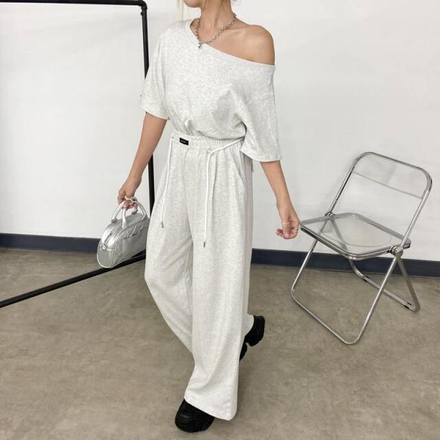 オフショルプルオーバー・ワイドパンツセットアップ