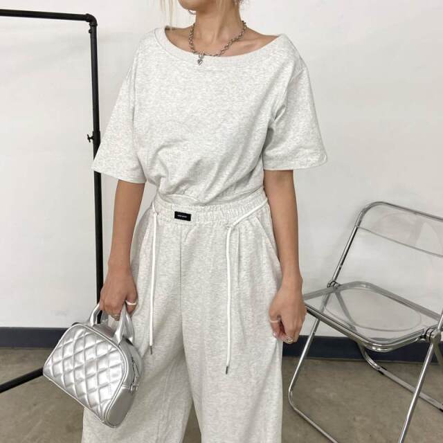 オフショルプルオーバー・ワイドパンツセットアップ