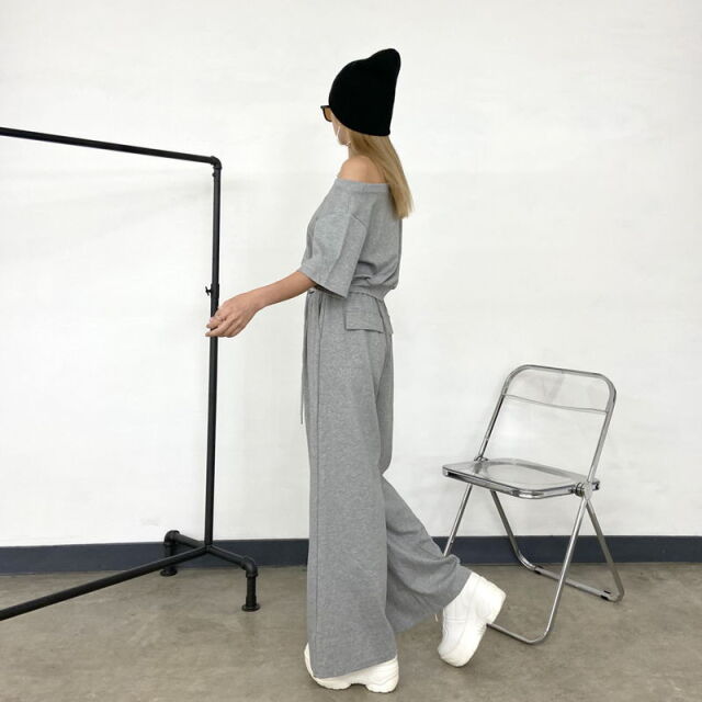 オフショルプルオーバー・ワイドパンツセットアップ