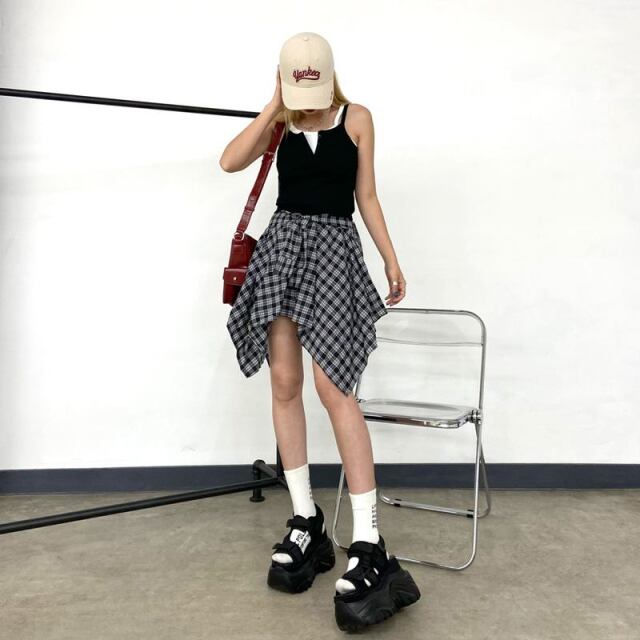 チェックイレヘムスカート