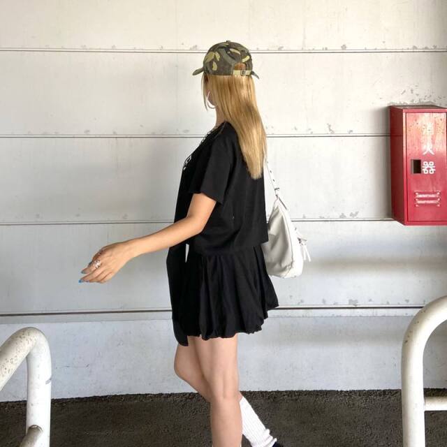 ロゴTシャツ・バルーンスカートセットアップ