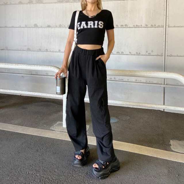 ロゴTシャツ・カーゴパンツセットアップ