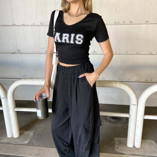 ロゴTシャツ・カーゴパンツセットアップ