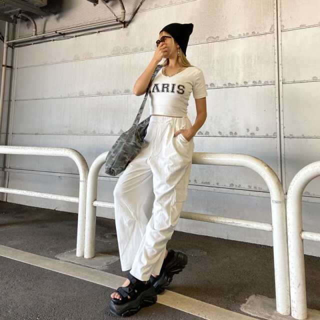 ロゴTシャツ・カーゴパンツセットアップ