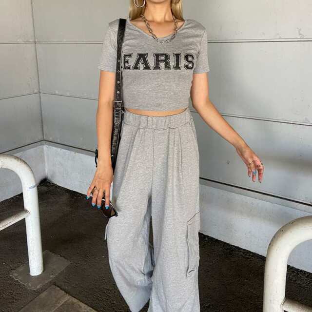 ロゴTシャツ・カーゴパンツセットアップ