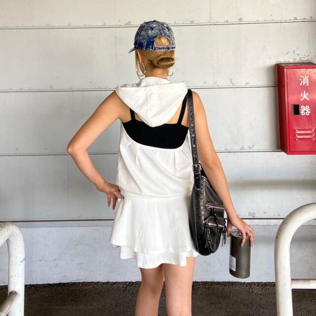 シルバープレートノースリーブフードワンピース