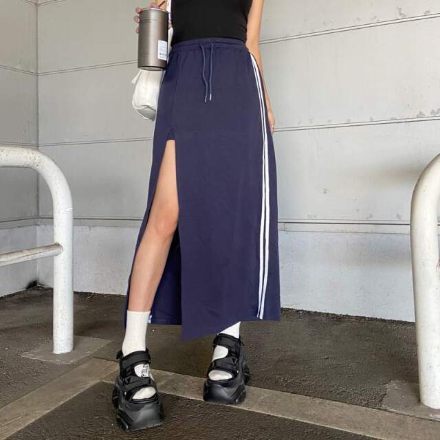 ラインスリットスカート