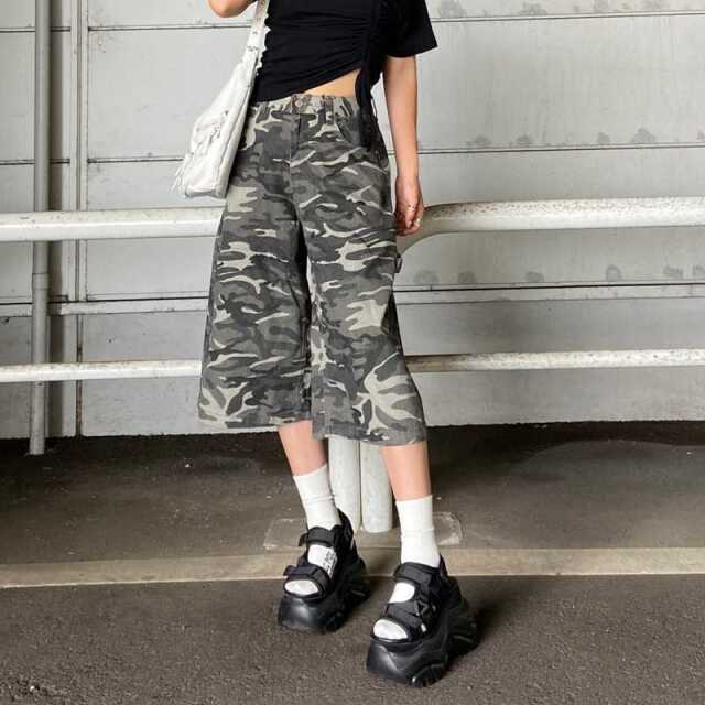 じ*じ様 美品　ダイワ　ハーフパンツ　迷彩 迷彩 ハーフパンツ 接触冷感 ストレッチ メンズ レディース