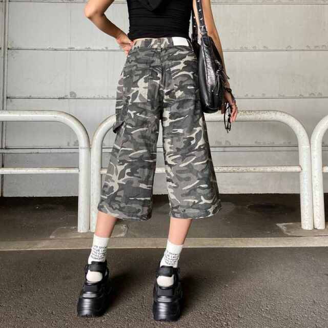 迷彩ハーフパンツ