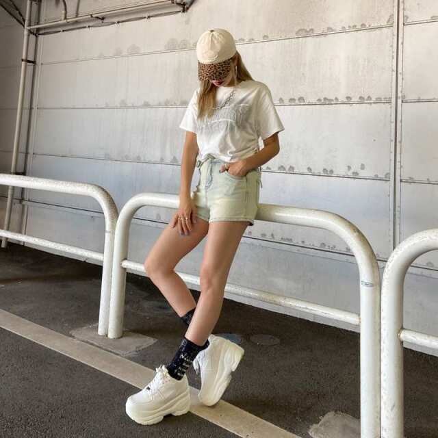 ウエスト折り返しデニムショートパンツ