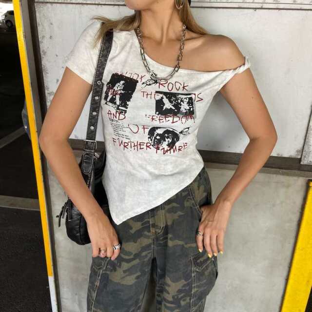 ロックプリントイレヘムリブトップス