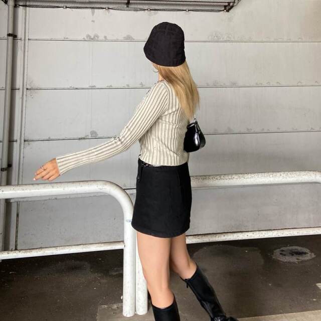 リブショートトップス
