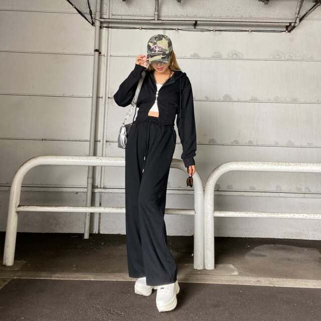 フードロゴ刺繍パーカー・パンツセットアップ