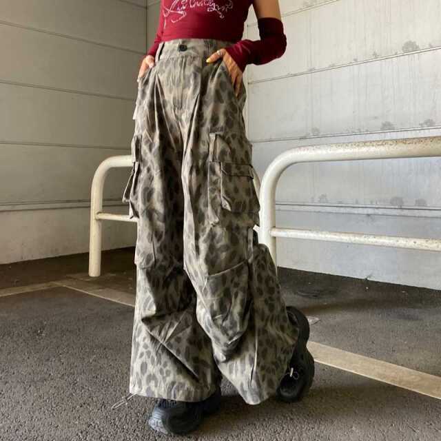 ヒョウ柄ワイドパンツ