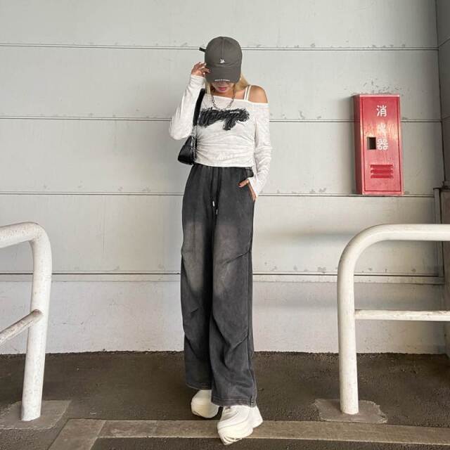 デニムロゴワンショルダーTシャツ
