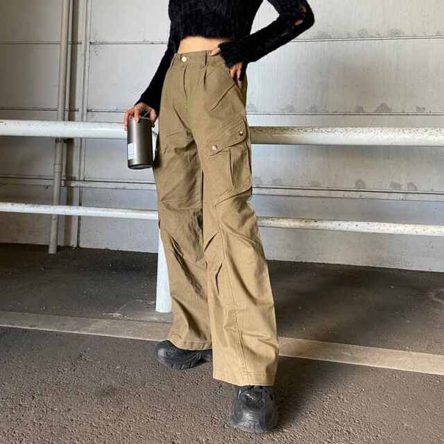 タックワイドパンツ