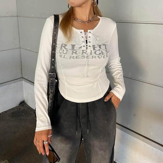 ロゴレースアップTシャツ