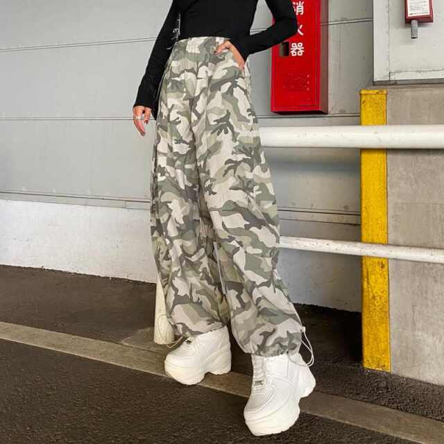 迷彩ワイドパンツ