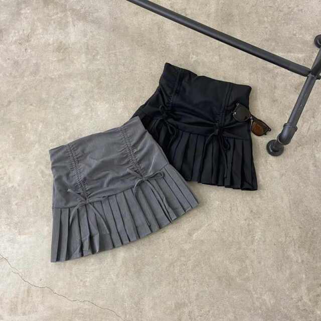 ドロストリボンスカート