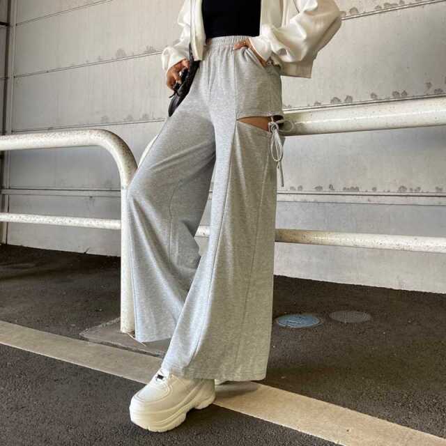 STRONGTHE サイドスリット ワイドパンツ STRONGTHE サイドスリット ワイドパンツ