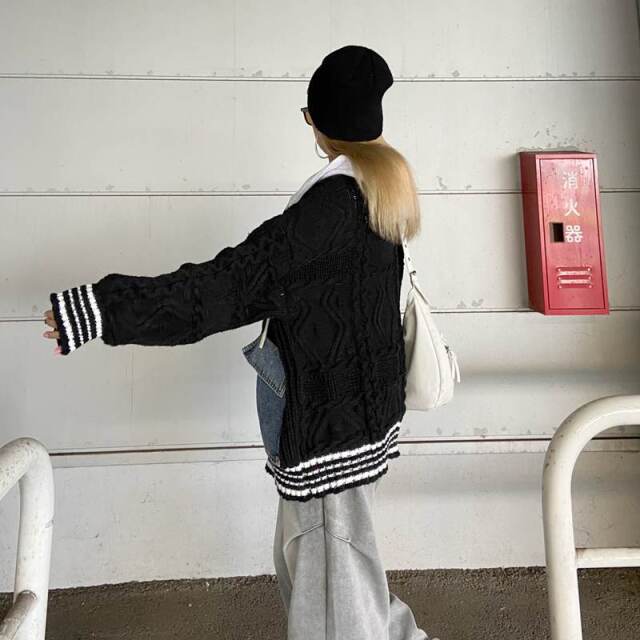 ケーブルニットデニム切替フード