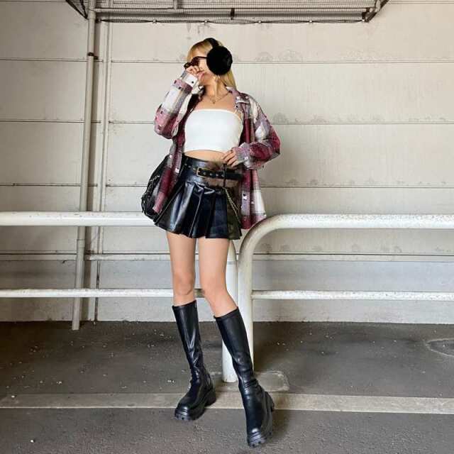 ファーベルト付き合成皮革タックスカート