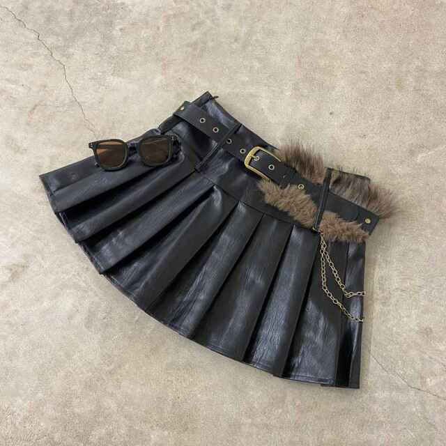 ファーベルト付き合成皮革タックスカート