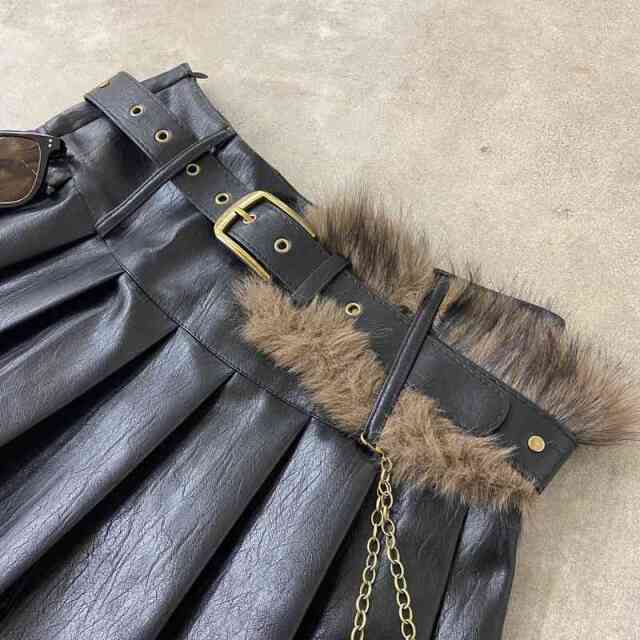 ファーベルト付き合成皮革タックスカート