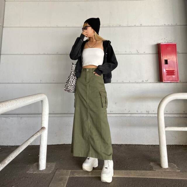 カーゴロングスカート
