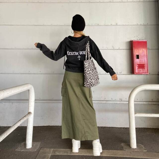 カーゴロングスカート