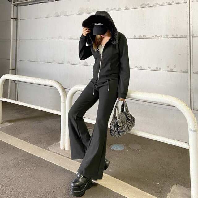 ファーフードZIPパーカー・フレアパンツセットアップ
