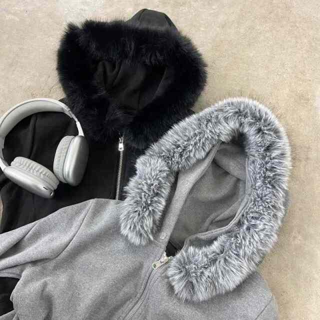 ファーフードZIPパーカー・フレアパンツセットアップ