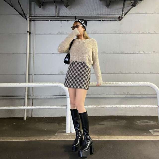 チェックミニスカート