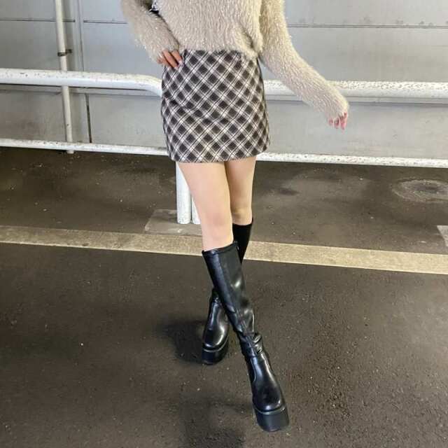 チェックミニスカート