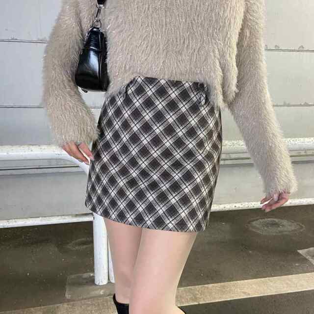 チェックミニスカート