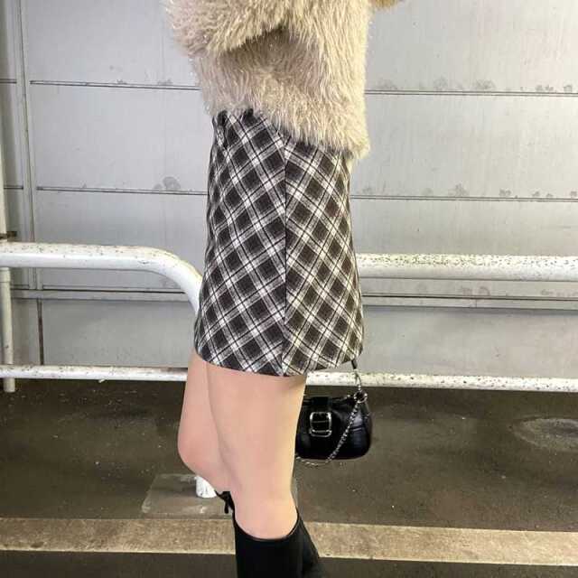 チェックミニスカート