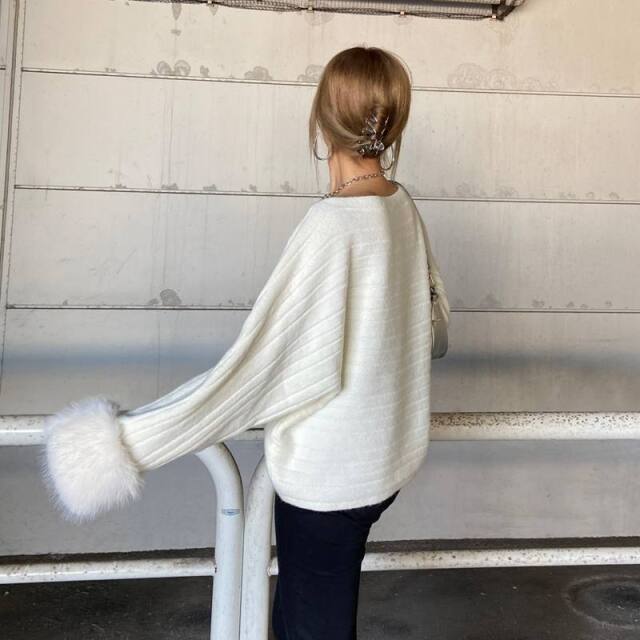 袖ファーニットプルオーバー