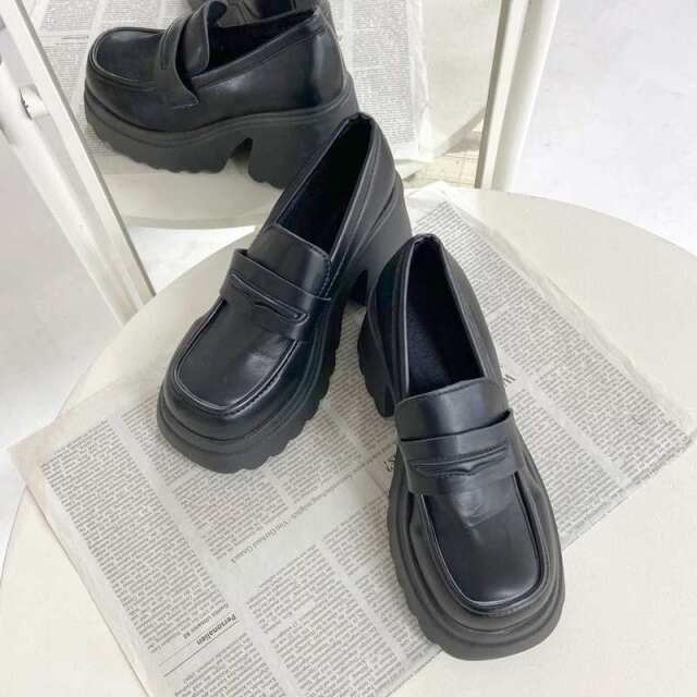 厚底ローファー