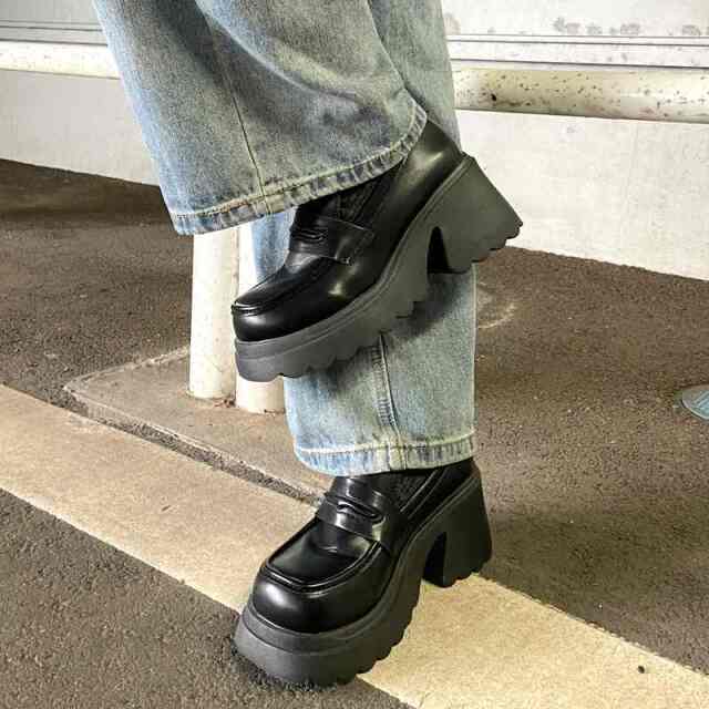 厚底ローファー