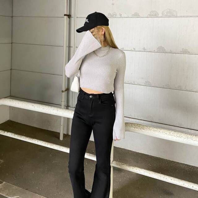 ラメ袖フレアニットトップス