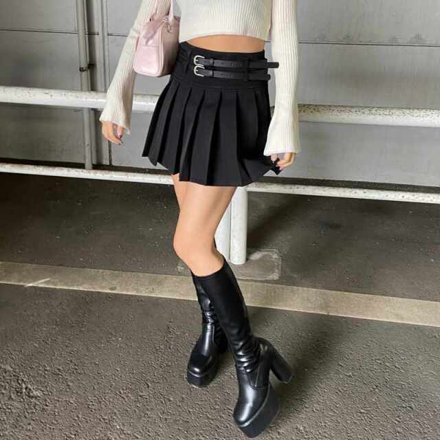 2ベルト付きタックスカート