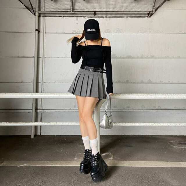 2ベルト付きタックスカート