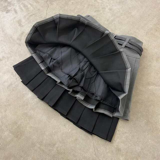 2ベルト付きタックスカート